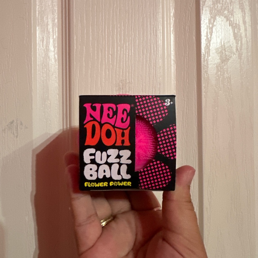 NeeDoh Fuzzball Flowerpower- Pink